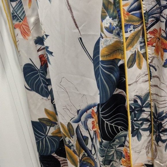 Silk-like jacket - Picture 3 of 3